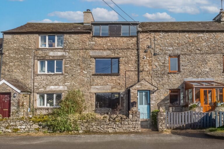 Gatebeck Cottages Image