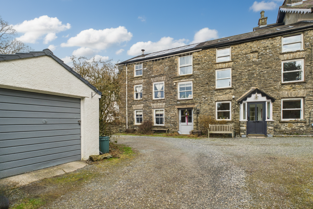 Hutton Manor Cottage Image 0